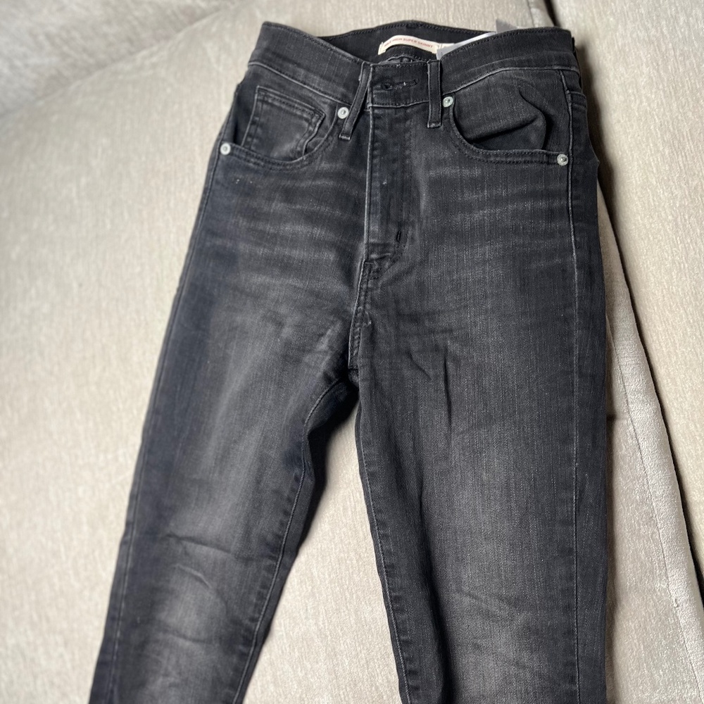 Levis Mile High Super Skinny Jeans